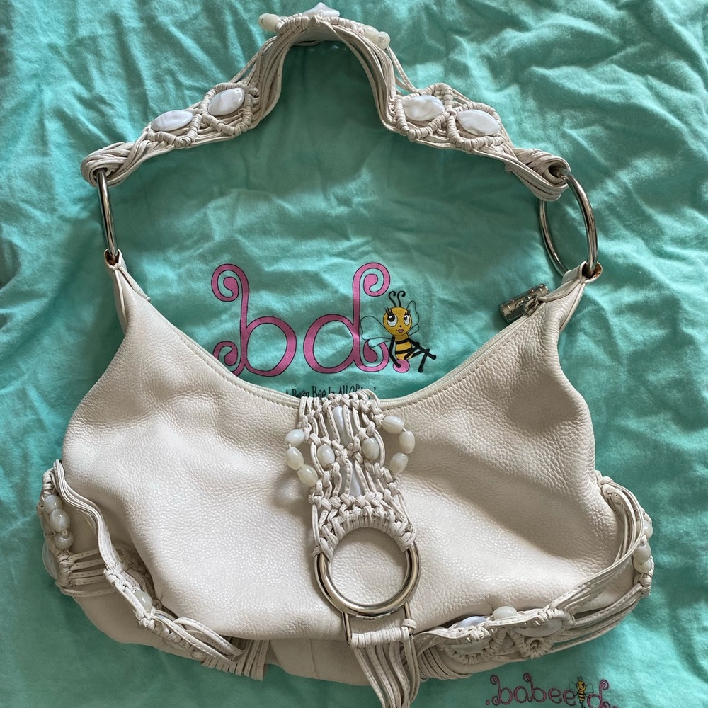 Babee D leather bag. Cream/white color.